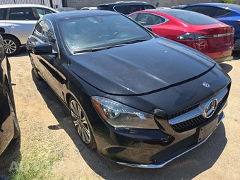 2018 Mercedes-Benz CLA 250 4MATIC - miniatura 4