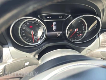 2018 Mercedes-Benz CLA 250 4MATIC - miniatura 9