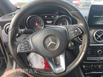 2018 Mercedes-Benz CLA 250 - miniatura 10