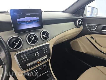2018 Mercedes-Benz CLA 250 - miniatura 11