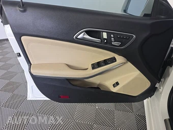 2018 Mercedes-Benz CLA 250 - miniatura 9