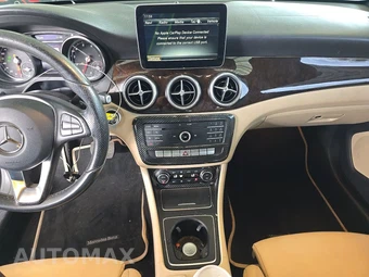 2018 Mercedes-Benz CLA 250 – miniatura 11