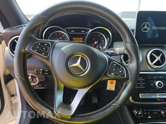 2018 Mercedes-Benz CLA 250 – miniatura 10