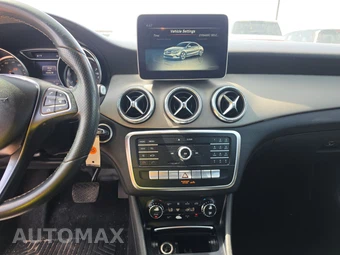 2018 Mercedes-Benz CLA 250 – miniatura 11