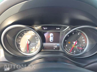 2018 Mercedes-Benz CLA 250 – miniatura 6