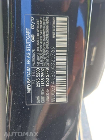 2018 Mercedes-Benz E 300 4MATIC Sedan - miniatura 2