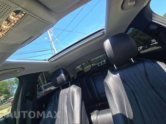 2018 Mercedes-Benz E 300 4MATIC Sedan - miniatura 11