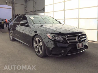 2018 Mercedes-Benz E 300 4MATIC Sedan - miniatura 3