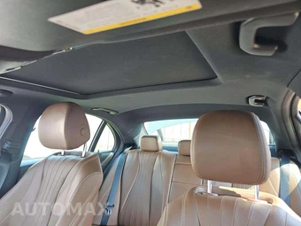 2018 Mercedes-Benz E 300 4MATIC Sedan – miniatura 11