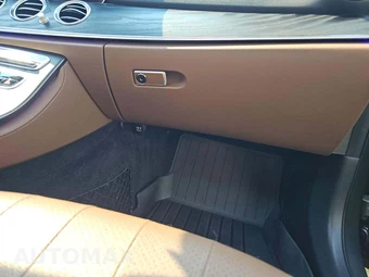 2018 Mercedes-Benz E 300 4MATIC Sedan – miniatura 19