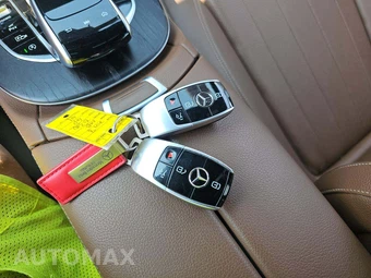 2018 Mercedes-Benz E 300 4MATIC Sedan – miniatura 8