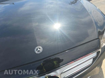 2018 Mercedes-Benz E 300 4MATIC Sedan - miniatura 23