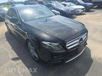 2018 Mercedes-Benz E 300 4MATIC Sedan - miniatura 4