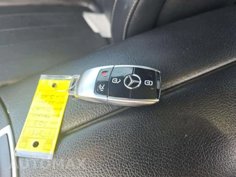2018 Mercedes-Benz E 300 4MATIC Sedan - miniatura 8