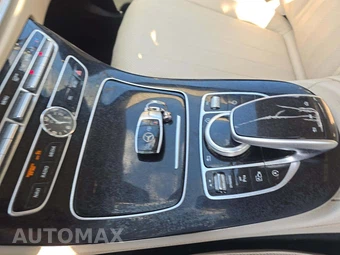 2018 Mercedes-Benz E 300 4MATIC Sedan – miniatura 8