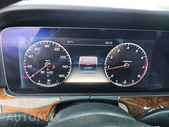 2018 Mercedes-Benz E 300 4MATIC Sedan - miniatura 12