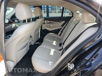 2018 Mercedes-Benz E 300 4MATIC Sedan - miniatura 13