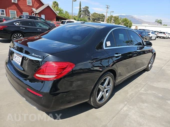 2018 Mercedes-Benz E 300 4MATIC Sedan - miniatura 4