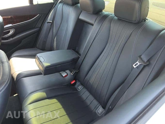 2018 Mercedes-Benz E 300 4MATIC Sedan – miniatura 10