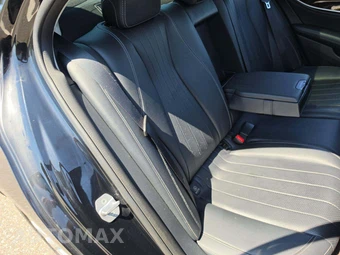 2018 Mercedes-Benz E 300 4MATIC Sedan – miniatura 13
