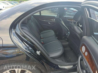 2018 Mercedes-Benz E 300 4MATIC Sedan – miniatura 16