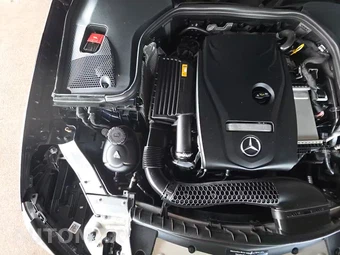 2018 Mercedes-Benz E 300 4MATIC Sedan - miniatura 22