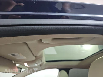 2018 Mercedes-Benz E 300 4MATIC Sedan – miniatura 17