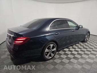 2018 Mercedes-Benz E 300 4MATIC Sedan – miniatura 4