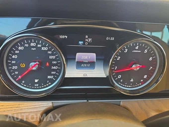 2018 Mercedes-Benz E 300 Sedan - miniatura 9