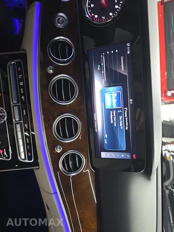 2018 Mercedes-Benz E 300 Sedan - miniatura 24
