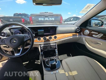 2018 Mercedes-Benz E 300 Sedan – miniatura 11