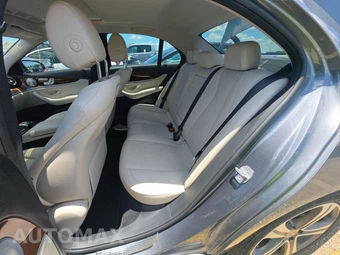 2018 Mercedes-Benz E 300 Sedan – miniatura 13