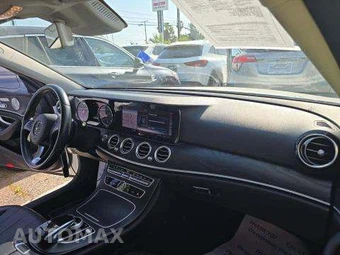 2018 Mercedes-Benz E 300 Sedan – miniatura 19