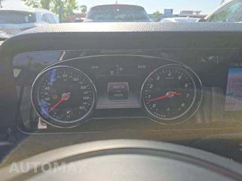 2018 Mercedes-Benz E 300 Sedan – miniatura 9