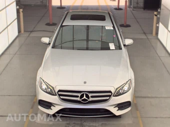 2018 Mercedes-Benz E 300 Sedan – miniatura 2