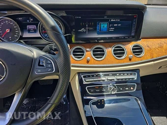 2018 Mercedes-Benz E 300 Sedan - miniatura 10