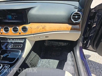 2018 Mercedes-Benz E 300 Sedan - miniatura 19
