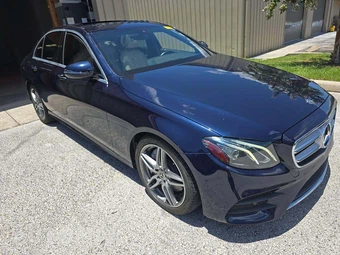 2018 Mercedes-Benz E 300 Sedan - miniatura 4