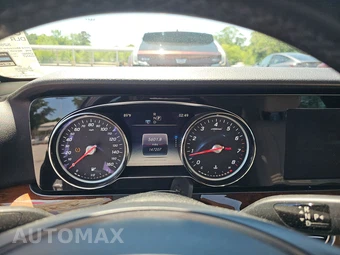 2018 Mercedes-Benz E 300 Sedan – miniatura 12