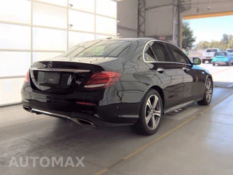 2018 Mercedes-Benz E 300 Sedan – miniatura 4