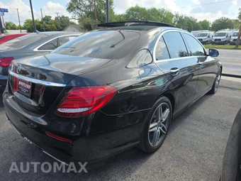 2018 Mercedes-Benz E 300 Sedan - miniatura 3