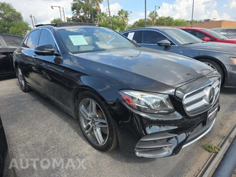 2018 Mercedes-Benz E 300 Sedan - miniatura 4