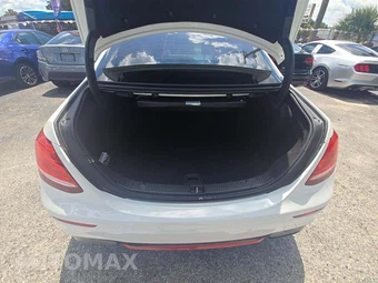 2018 Mercedes-Benz E 300 Sedan - miniatura 14