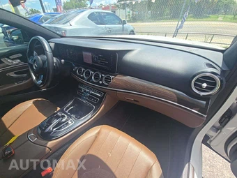 2018 Mercedes-Benz E 300 Sedan - miniatura 19