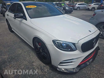 2018 Mercedes-Benz E 300 Sedan - miniatura 4
