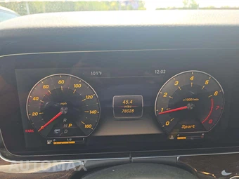 2018 Mercedes-Benz E 300 Sedan - miniatura 9