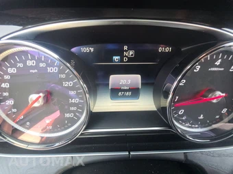 2018 Mercedes-Benz E 300 Sedan – miniatura 12