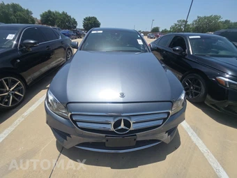 2018 Mercedes-Benz E 300 Sedan – miniatura 2