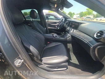 2018 Mercedes-Benz E 300 Sedan – miniatura 8