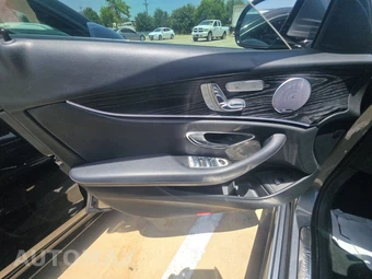 2018 Mercedes-Benz E 300 Sedan – miniatura 9
